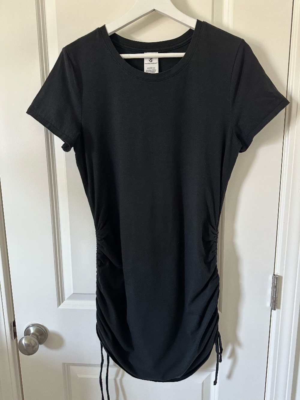 Black short-sleeve T-shirt dress